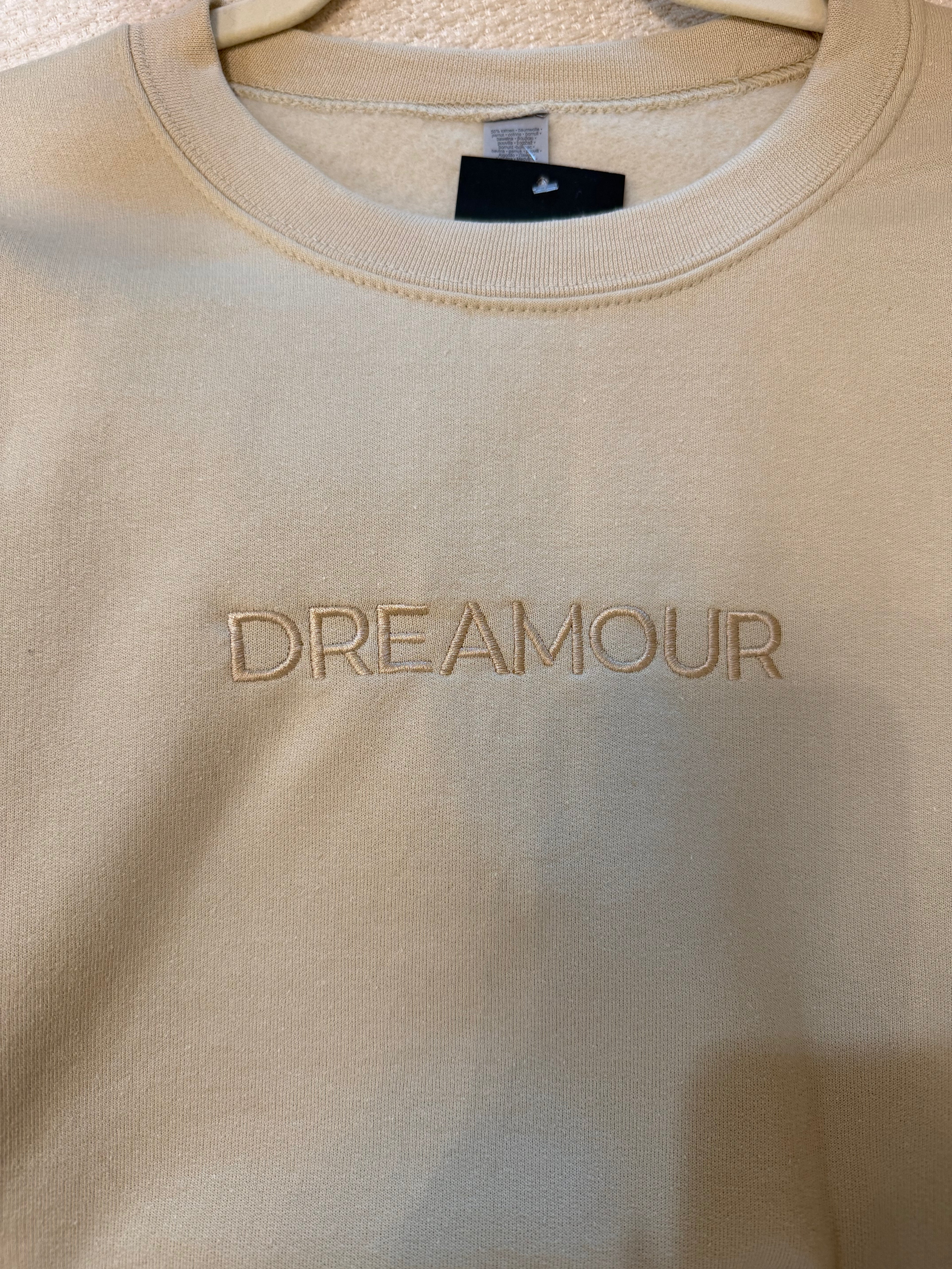 DREAMOUR ESSENTIAL